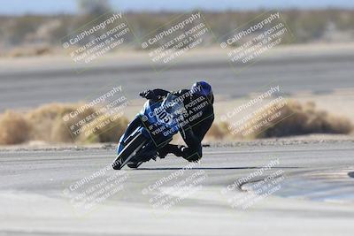 media/Dec-05-2025-CVMA Friday Practice (Fri) [[303bad9a84]]/4-Racer 4-Trackday 1/Session 2 (Turn 14)/